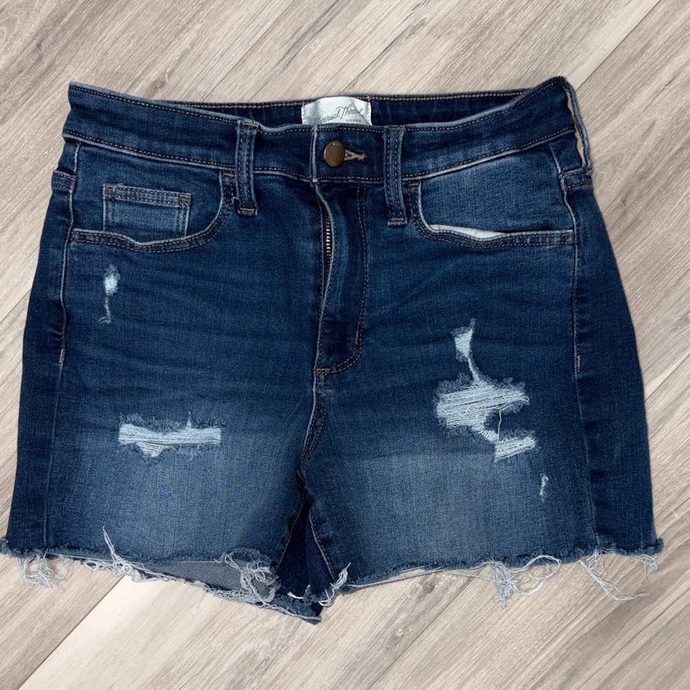 117. Denim Distressed Women Shorts Size 4